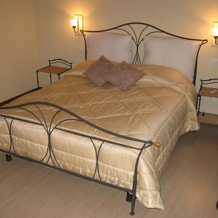 Wind'S House Bed and Breakfast Pove del Grappa Rum bild