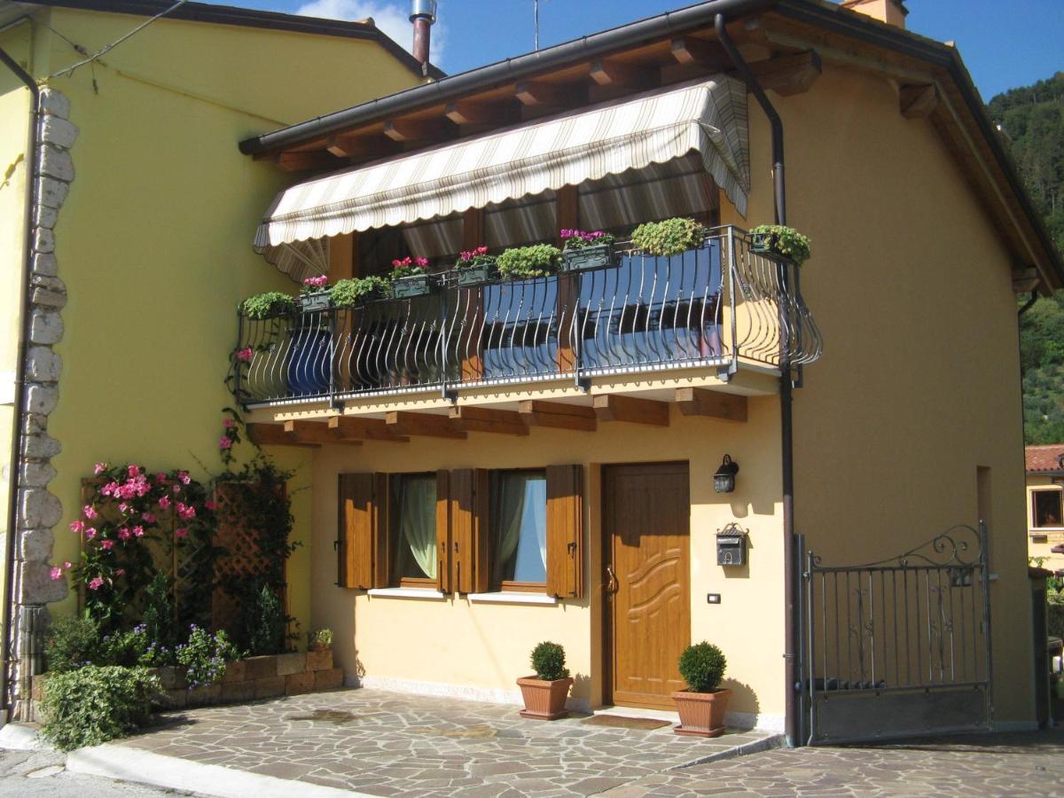 Wind'S House Bed and Breakfast Pove del Grappa Rum bild